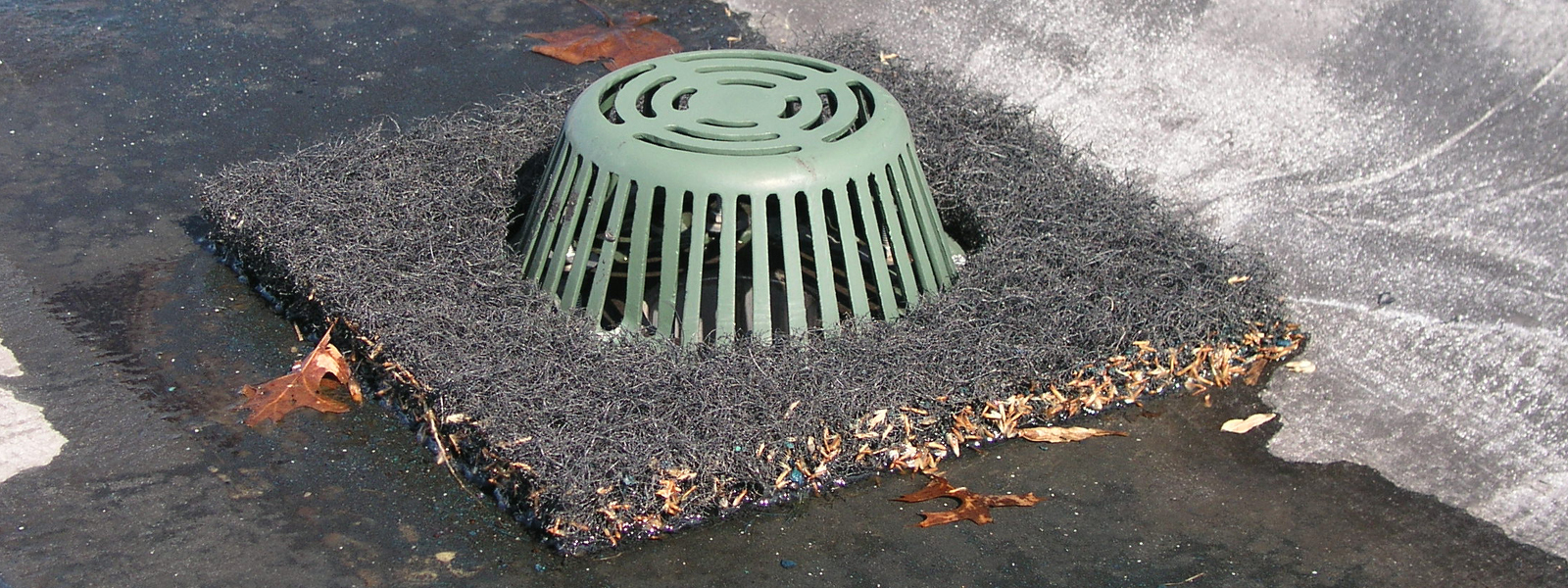A roof drain filter pad from Blocksom keeps leaves and debris from entering the drainage system.